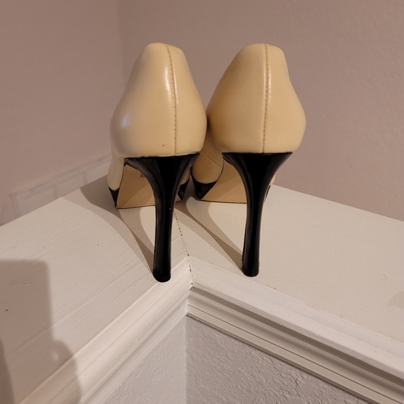 ***SOLD***Anne Klein Peep toe - Picture 3 of 5
